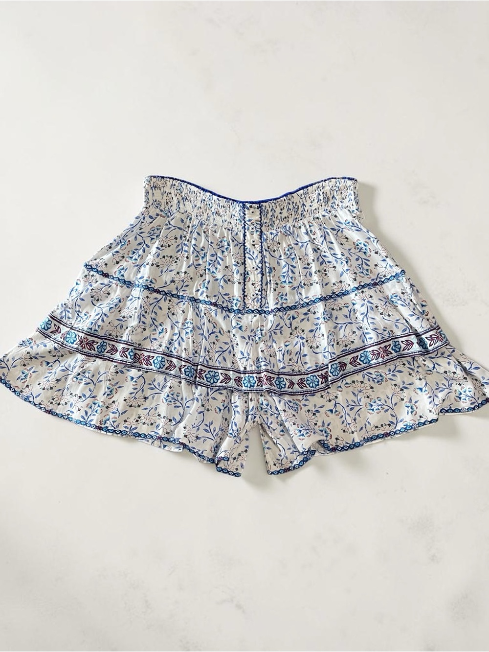 #198, Poupette St Barth, Blue Floral Smocked Waist Women's Shorts, size L